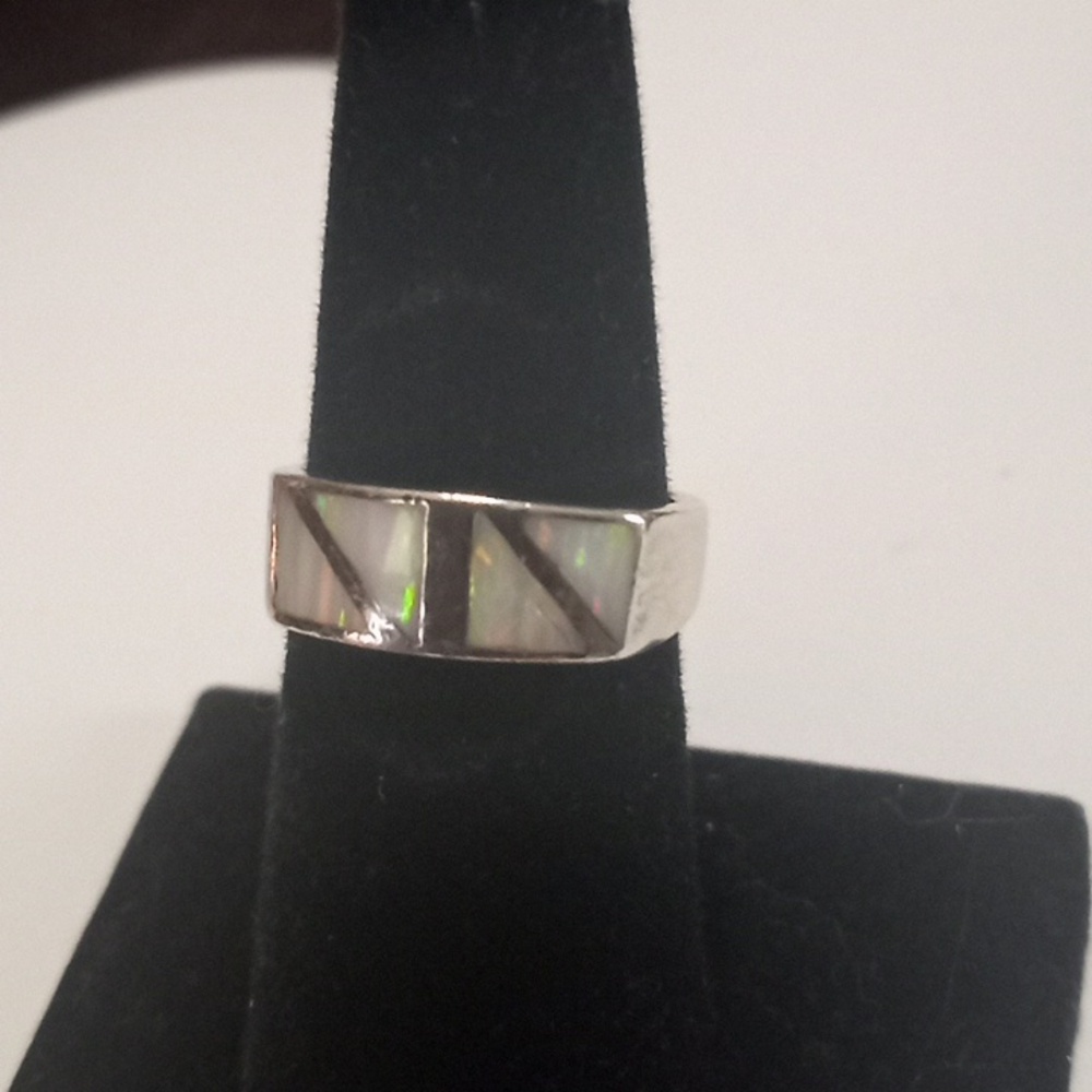 925 Ring - Picture 1 of 5